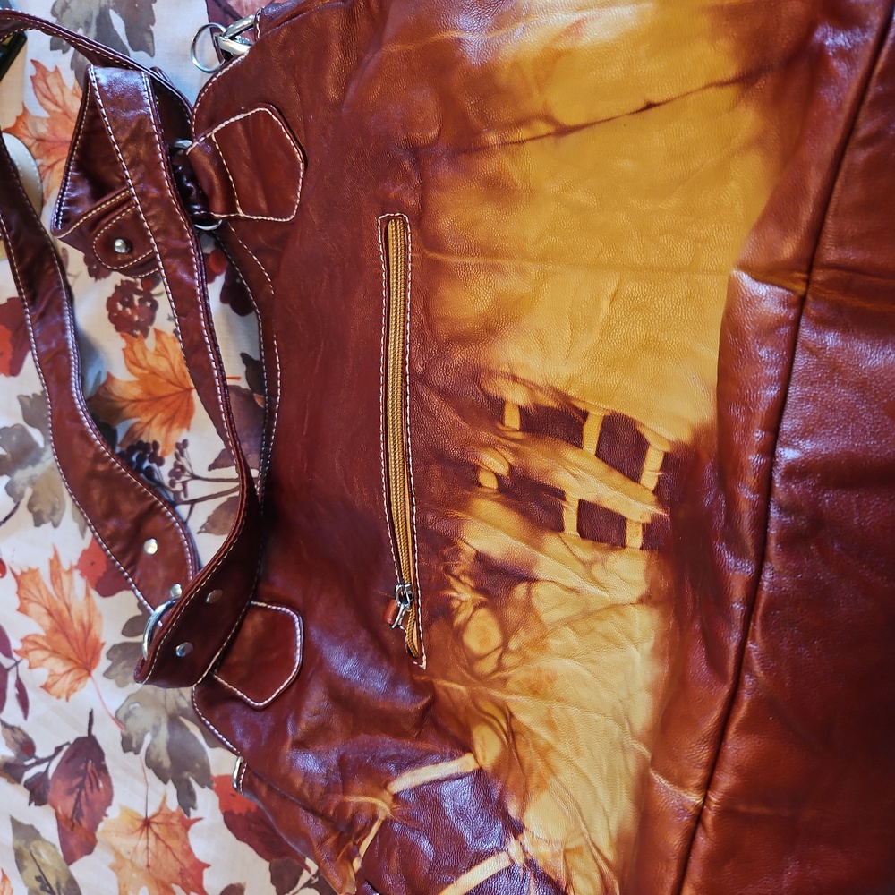 Elegant Brown and Yellow Satchel by Angel Barcelo. - Picture 2 of 10